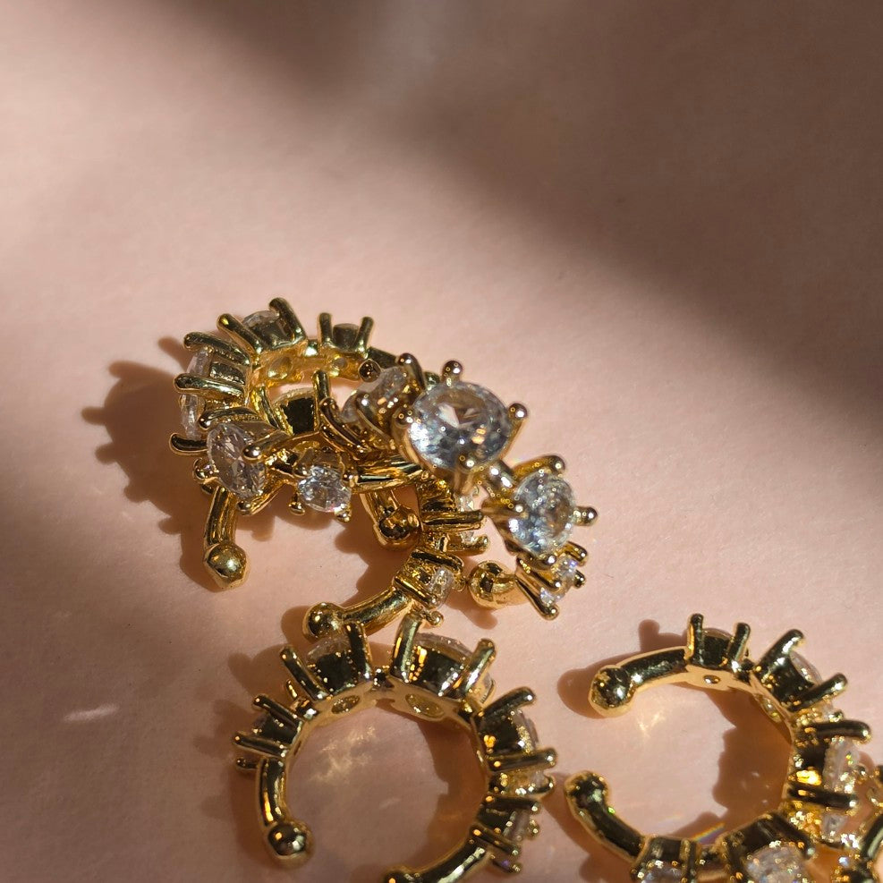 Earcuff White Crystal