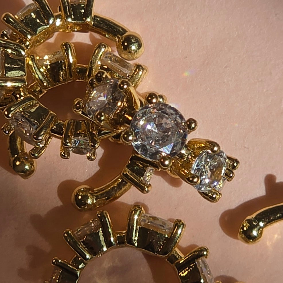 Earcuff White Crystal